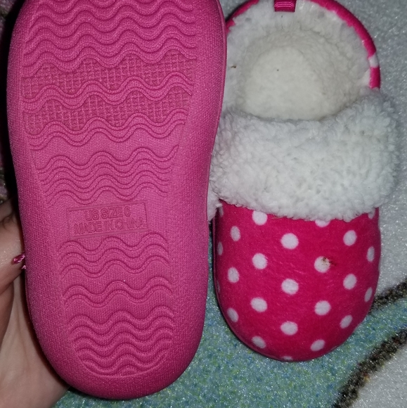 Little Girls Slippers - Picture 2 of 2